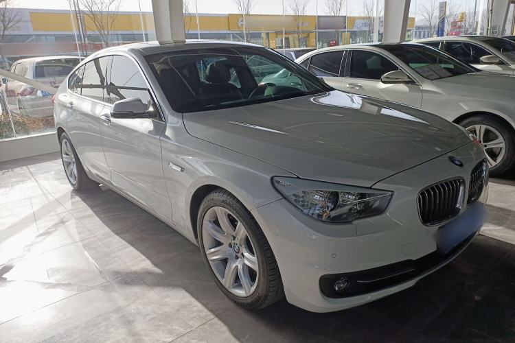 Used BMW 5 Series GT 2017 528i Leading Model Exterior 2