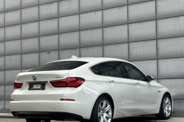 Used BMW 5 Series GT 2017 528i Leading Model Exterior 2