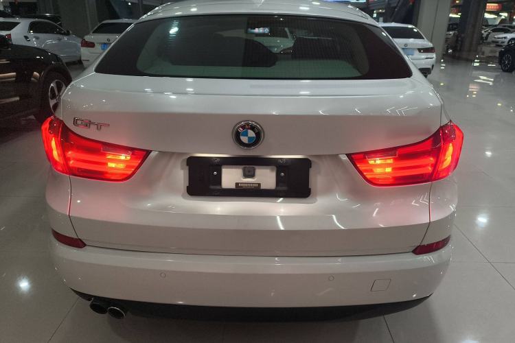 Used BMW 5 Series GT 2017 528i Leading Model Exterior 4