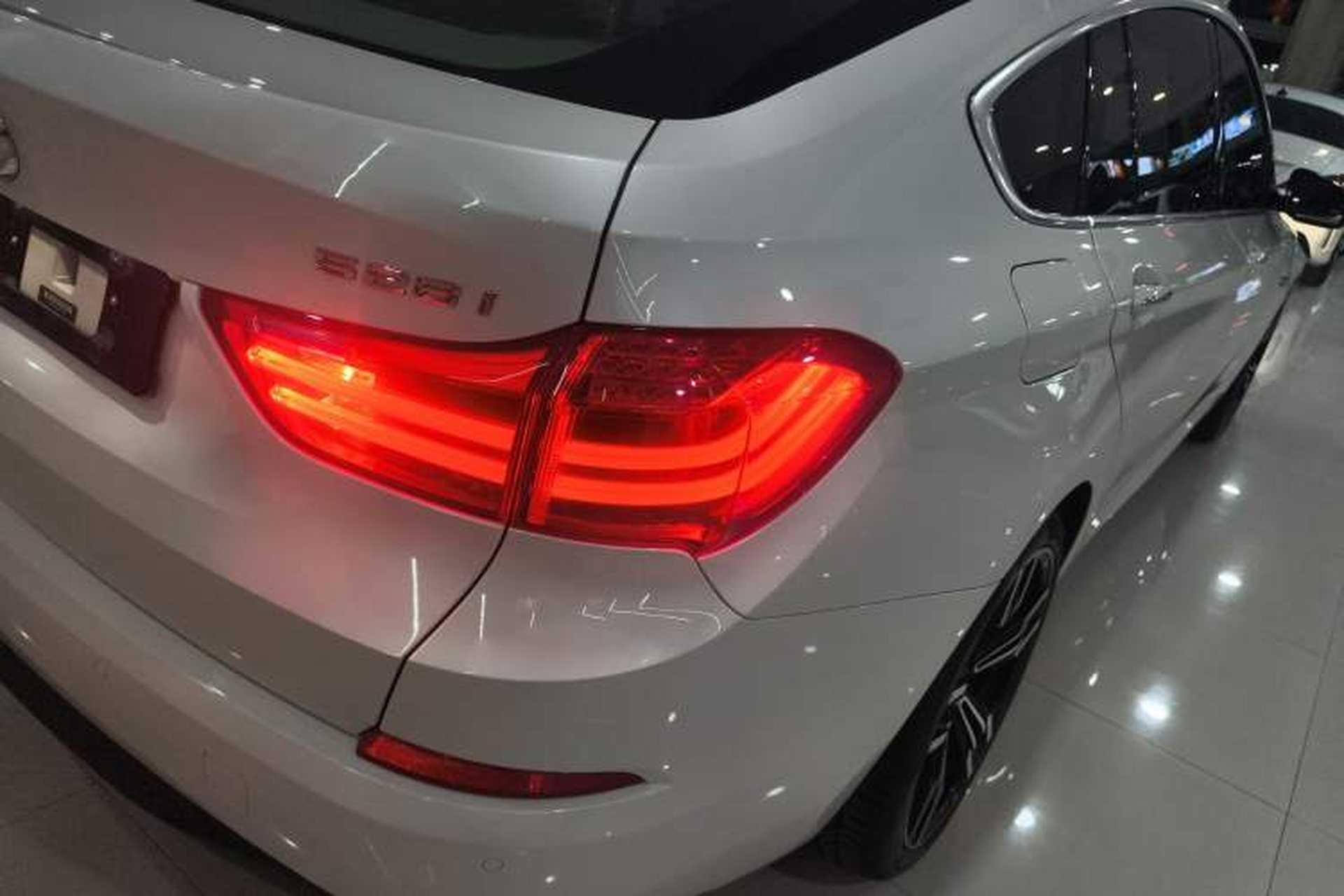 Used BMW 5 Series GT 2017 528i Leading Model Exterior 6
