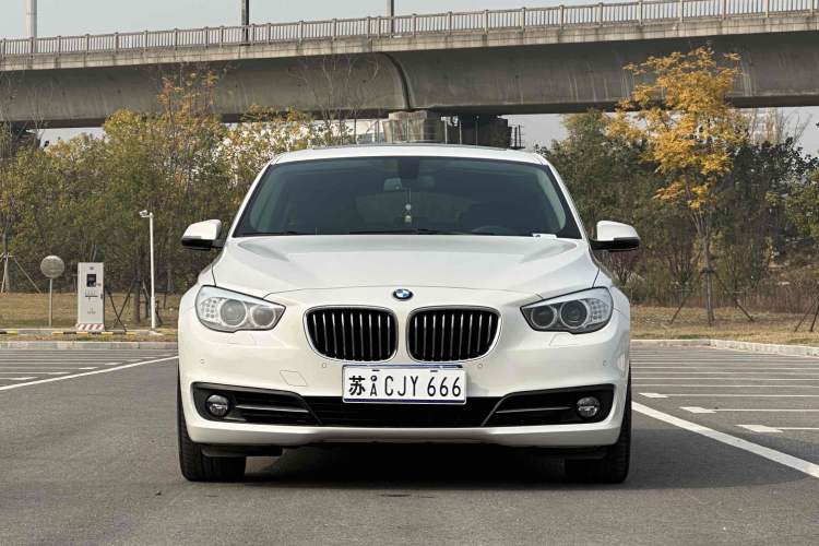 Used BMW 5 Series GT 2017 528i Leading Model Front
