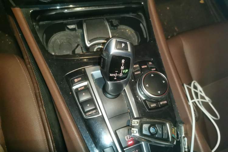 Used BMW 5 Series GT 2017 528i Leading Model Gear Lever