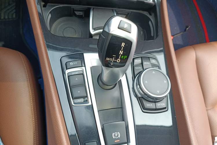 Used BMW 5 Series GT 2017 528i Leading Model Gear Lever
