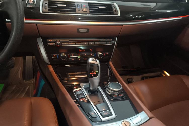 Used BMW 5 Series GT 2017 528i Leading Model Gear Lever