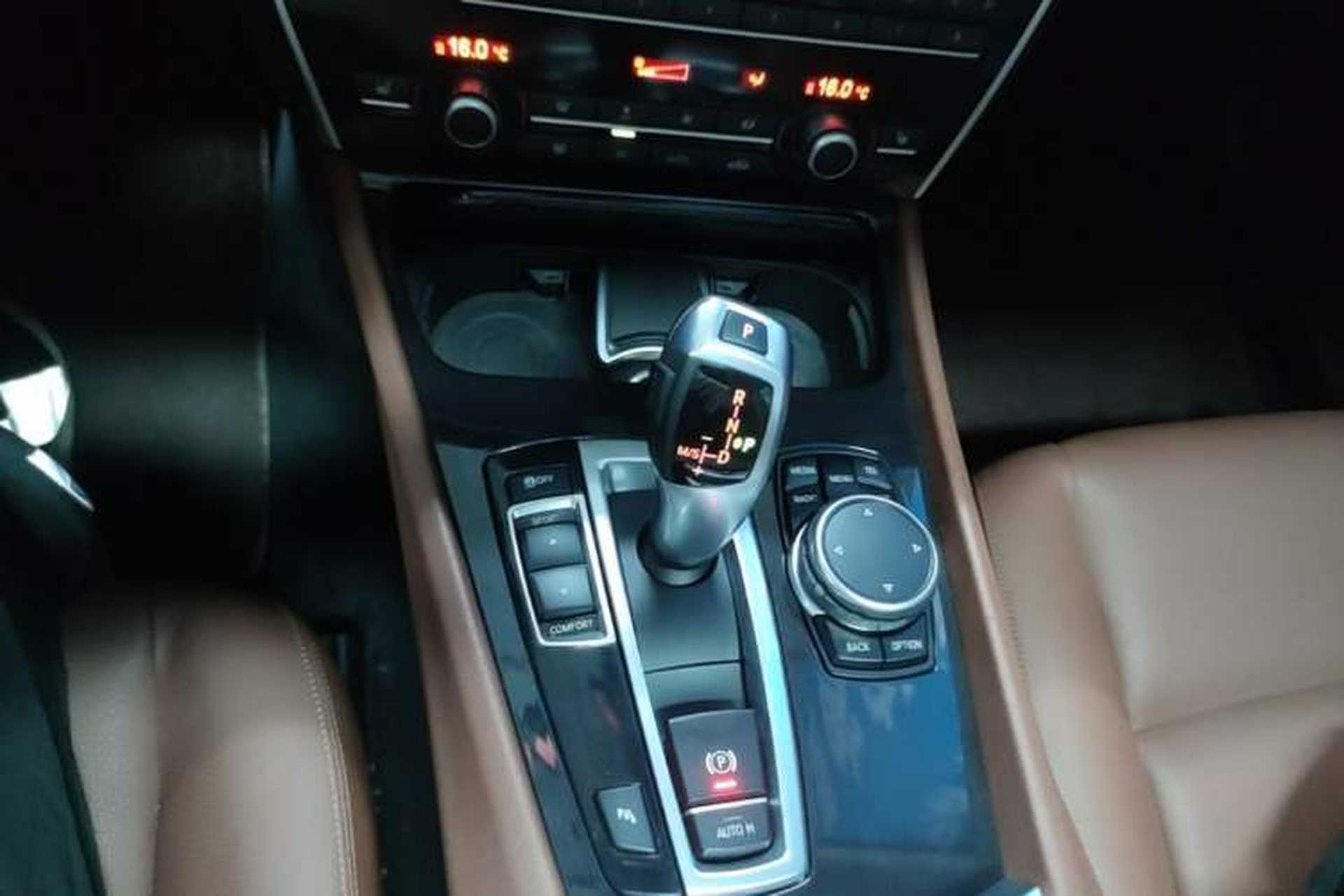 Used BMW 5 Series GT 2017 528i Leading Model Gear Lever