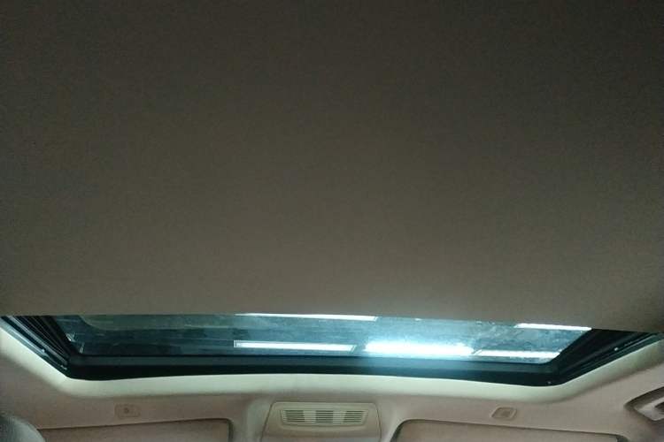 Used BMW 5 Series GT 2017 528i Leading Model Headliner