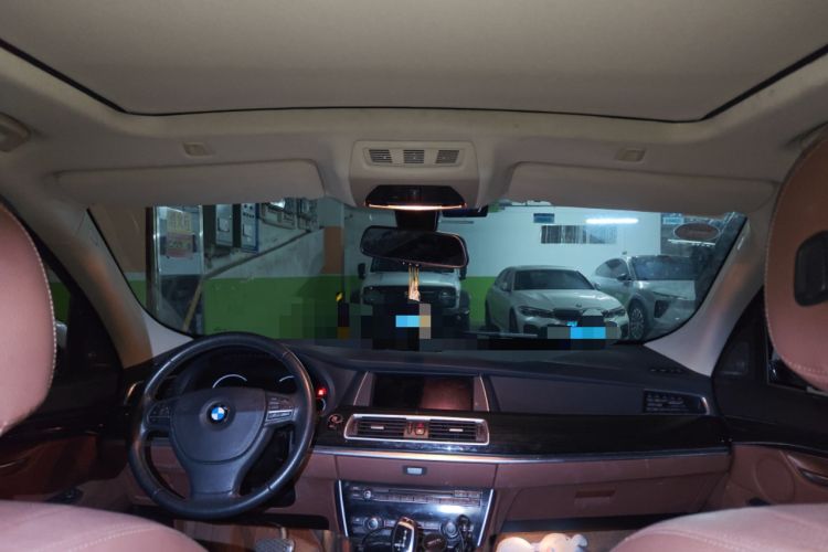 Used BMW 5 Series GT 2017 528i Leading Model Headliner
