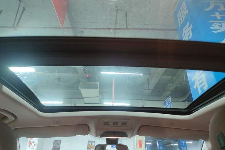 Used BMW 5 Series GT 2017 528i Leading Model Headliner