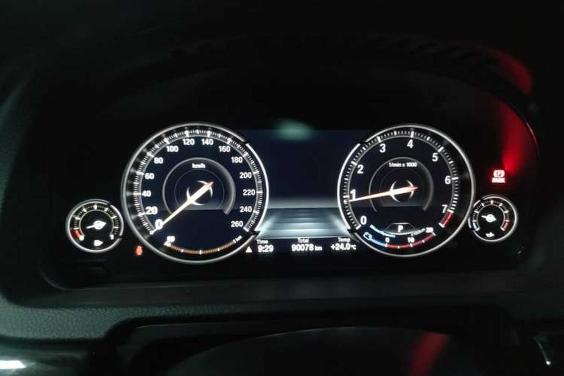 Used BMW 5 Series GT 2017 528i Leading Model Instrument Cluster