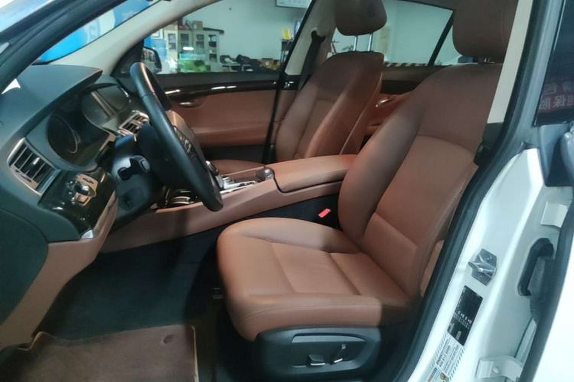Used BMW 5 Series GT 2017 528i Leading Model Left Front Seat