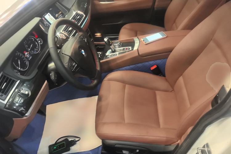 Used BMW 5 Series GT 2017 528i Leading Model Left Front Seat