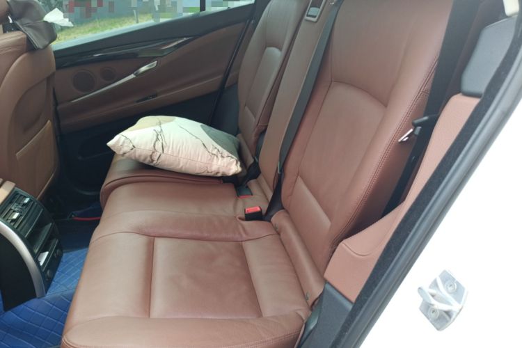Used BMW 5 Series GT 2017 528i Leading Model Left Rear Seat