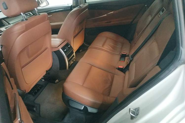 Used BMW 5 Series GT 2017 528i Leading Model Left Rear Seat