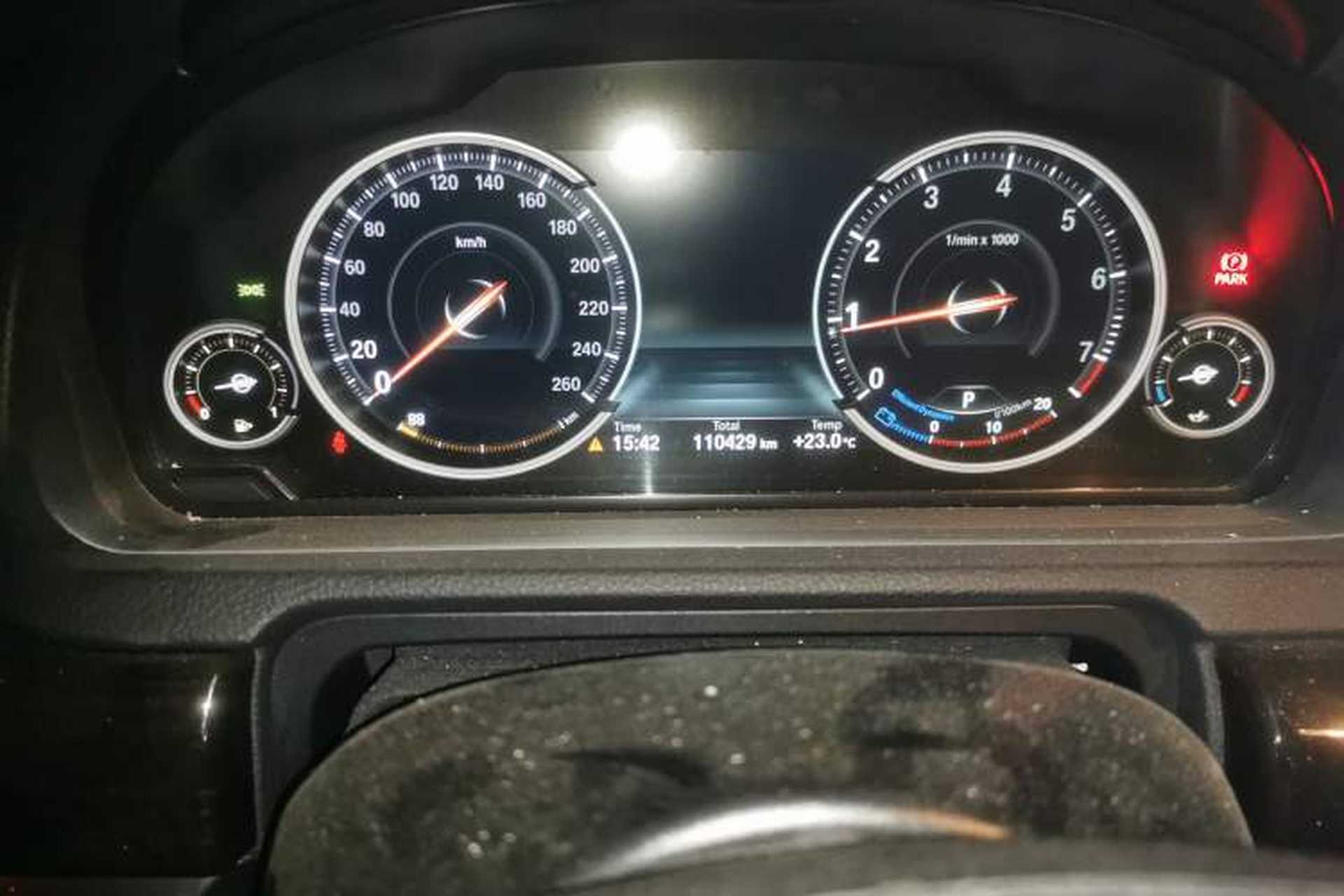 Used BMW 5 Series GT 2017 528i Leading Model Odometer Close Up