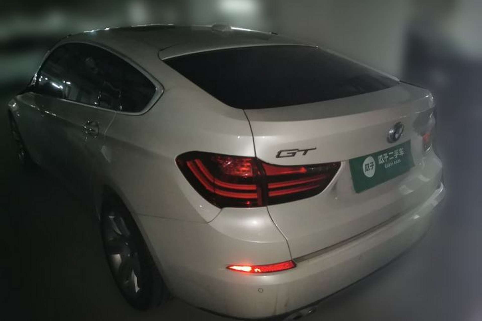 Used BMW 5 Series GT 2017 528i Leading Model Rear Left 45 Deg