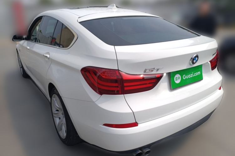 Used BMW 5 Series GT 2017 528i Leading Model Rear Left 45 Deg