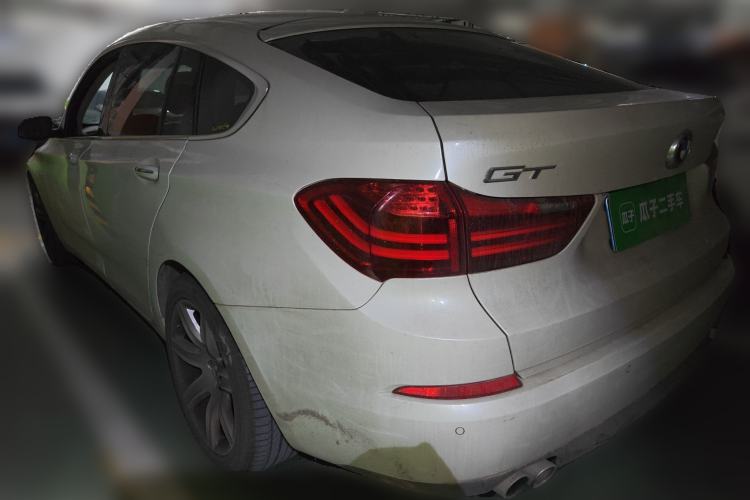 Used BMW 5 Series GT 2017 528i Leading Model Rear Left 45 Deg