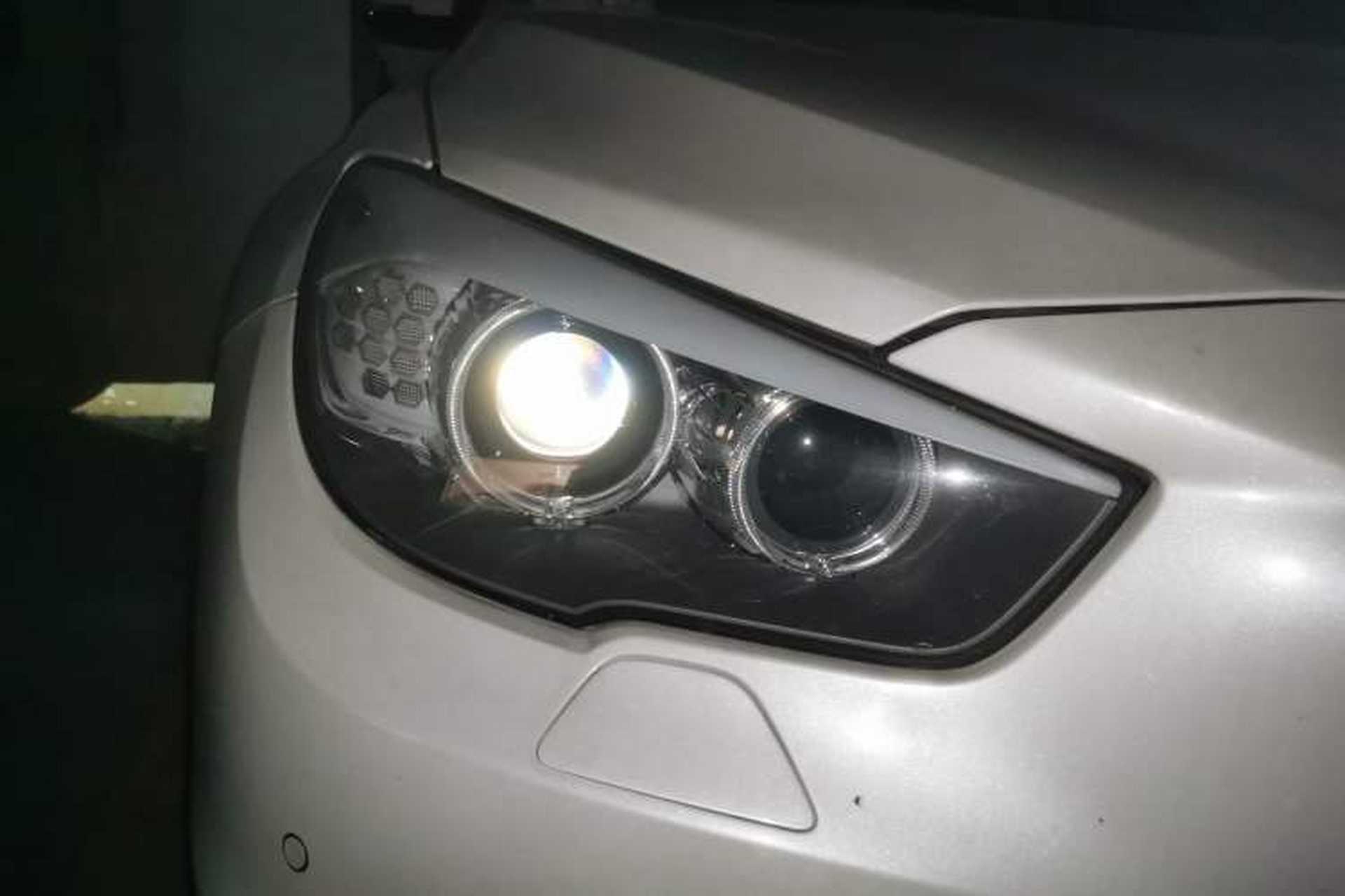 Used BMW 5 Series GT 2017 528i Leading Model Right Front Headlight