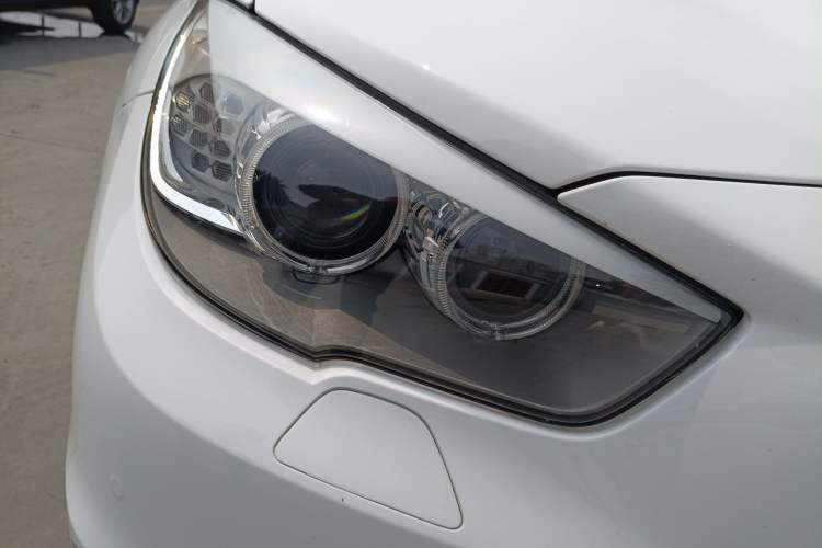 Used BMW 5 Series GT 2017 528i Leading Model Right Front Headlight