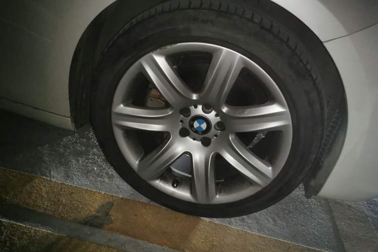 Used BMW 5 Series GT 2017 528i Leading Model Right Front Wheel Hub