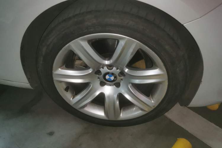 Used BMW 5 Series GT 2017 528i Leading Model Right Front Wheel Hub