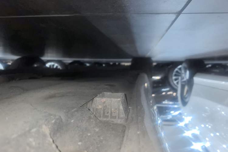 Used BMW 5 Series GT 2017 528i Leading Model Right Side Sill