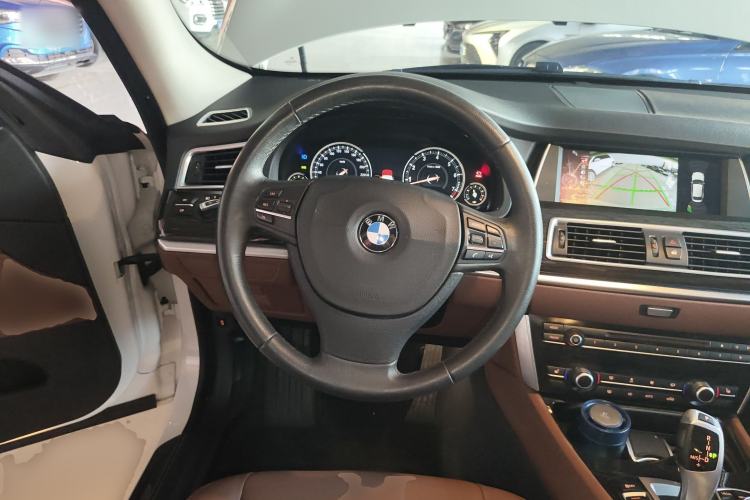 Used BMW 5 Series GT 2017 528i Leading Model Steering Wheel