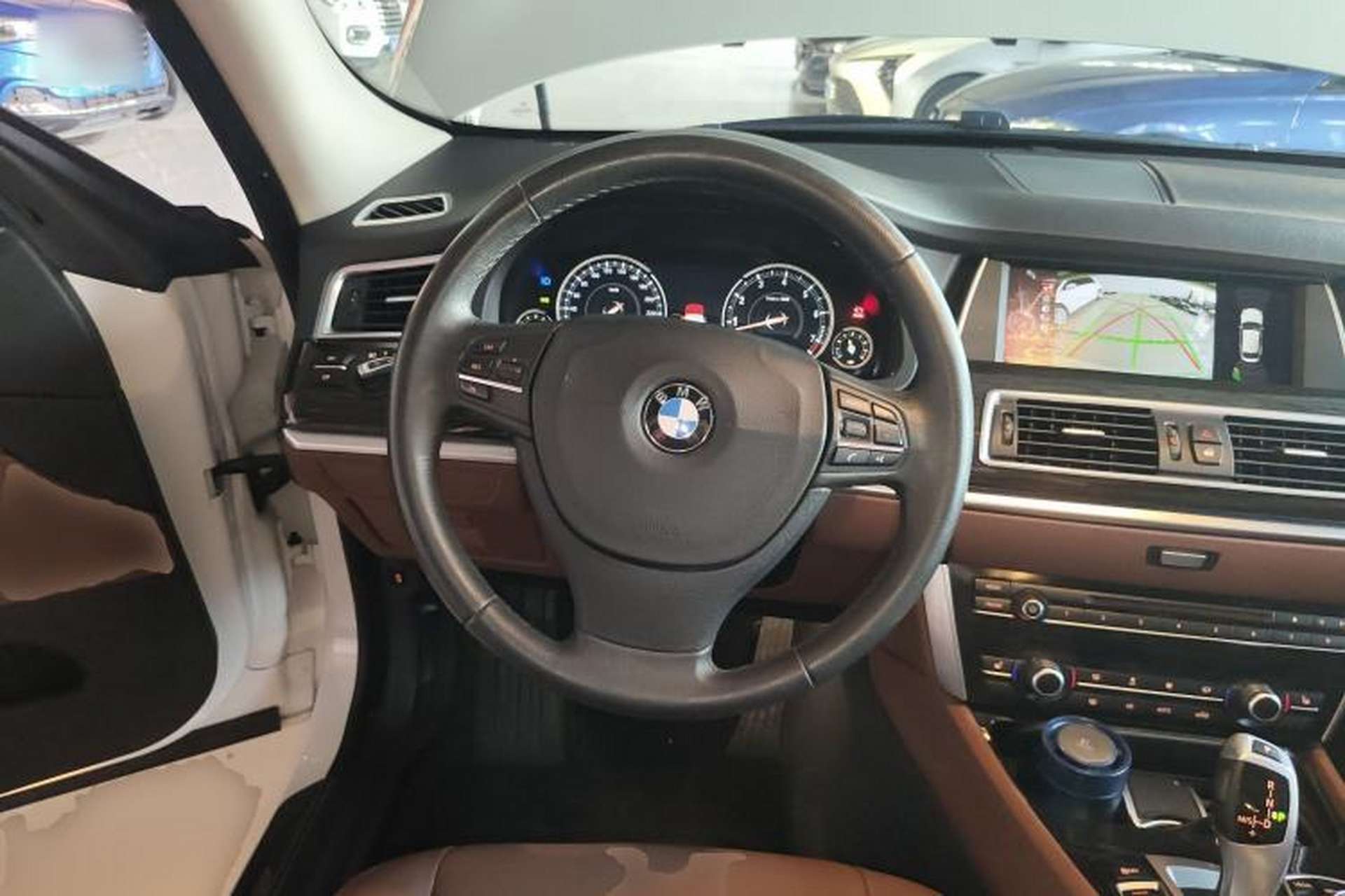 Used BMW 5 Series GT 2017 528i Leading Model Steering Wheel