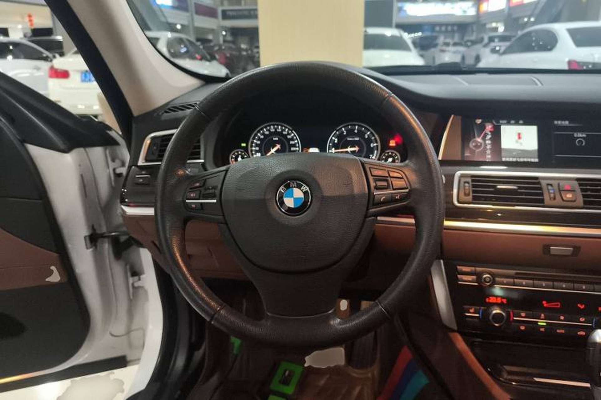 Used BMW 5 Series GT 2017 528i Leading Model Steering Wheel