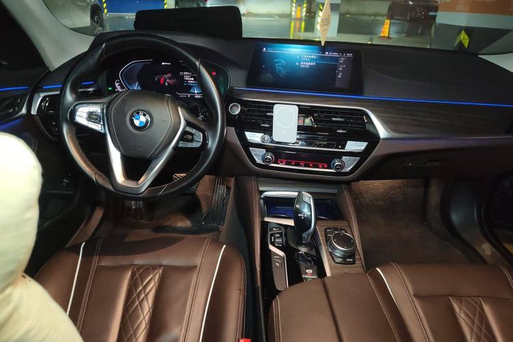 Used BMW 5 Series New Energy 2019 530Le Luxury Package Center Console