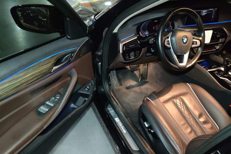 Used BMW 5 Series New Energy 2019 530Le Luxury Package Driver Seat