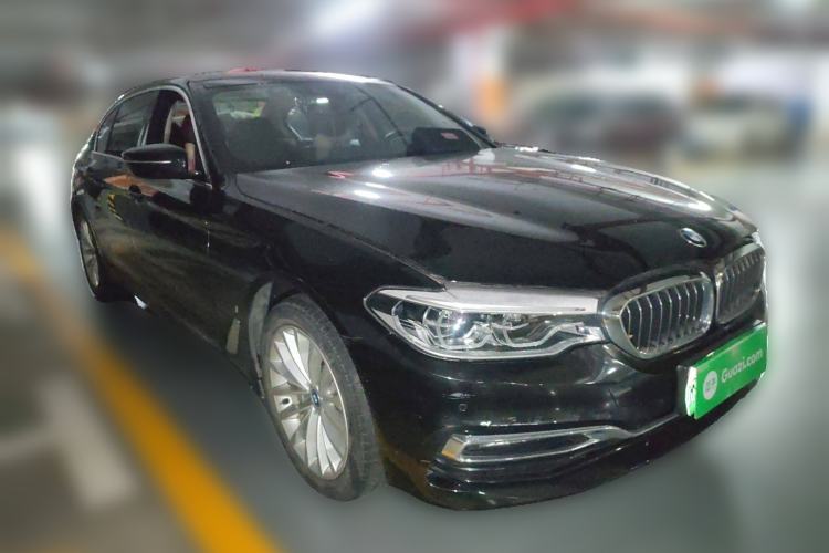 Used BMW 5 Series New Energy 2019 530Le Luxury Package Front Right 45 Deg