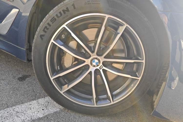 Used BMW 5 Series New Energy 2021 535Le M Sport Package Exterior 7