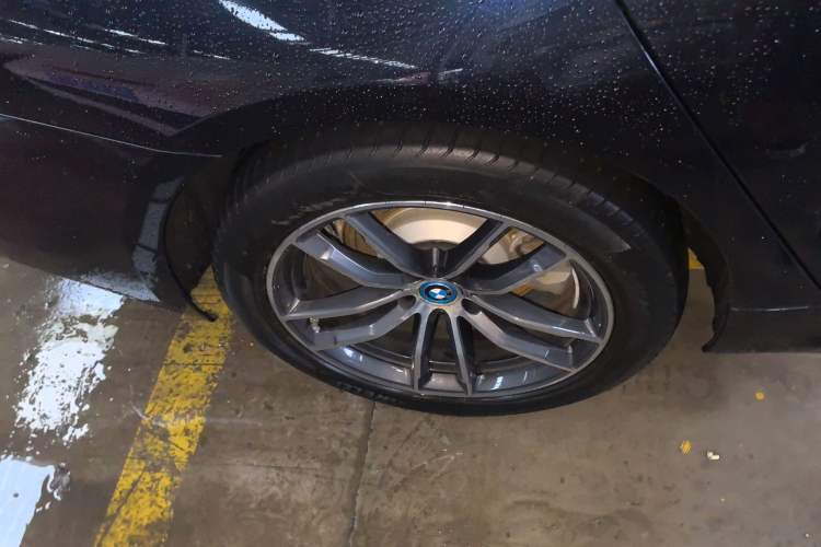 Used BMW 5 Series New Energy 2022 Restyled 535Le M Sport Package Exterior 8