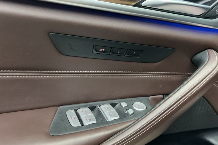 Used BMW 5 Series New Energy 2019 530Le Luxury Package Interior 1