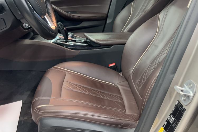 Used BMW 5 Series New Energy 2019 530Le Luxury Package Left Front Seat