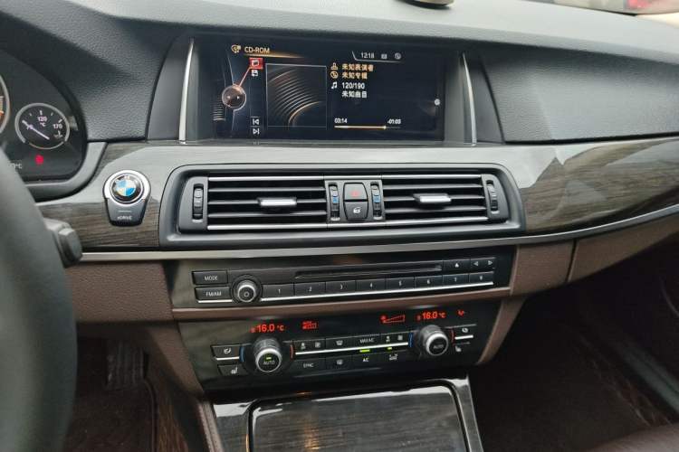 Used BMW 5 Series New Energy 2015 530Le Audio And AC Panel