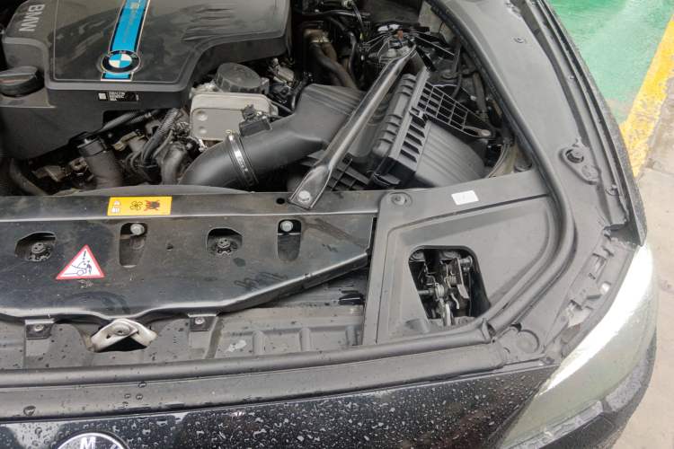 Used BMW 5 Series New Energy 2015 530Le Engine Bay Left