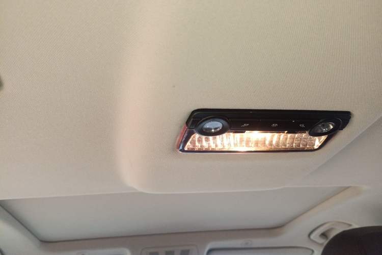 Used BMW 5 Series New Energy 2015 530Le Headliner