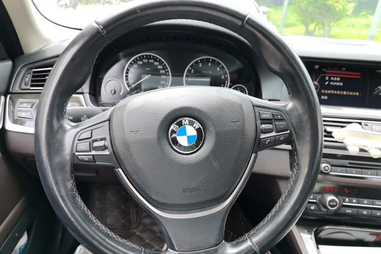 Used BMW 5 Series New Energy 2015 530Le Steering Wheel