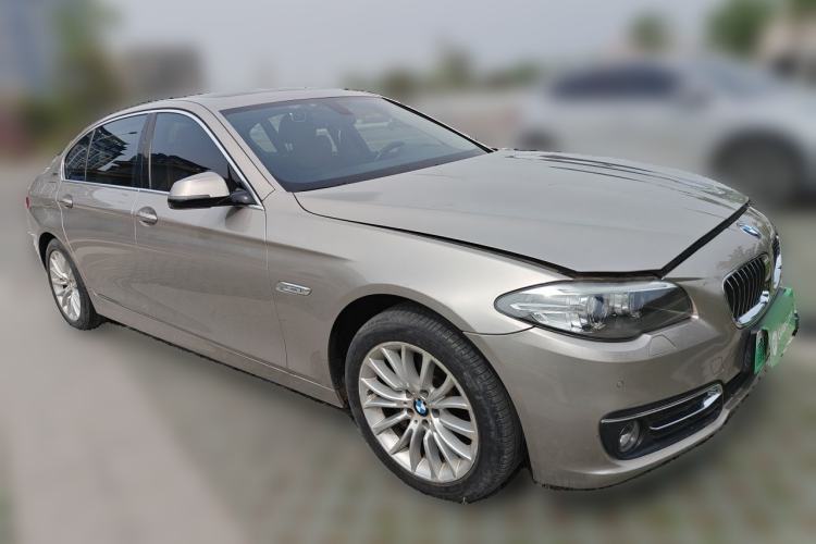 Used BMW 5 Series New Energy 2015 530Le Front Right 45 Deg