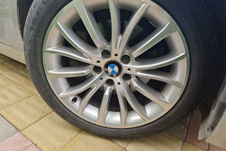 Used BMW 5 Series New Energy 2015 530Le Right Front Wheel Hub