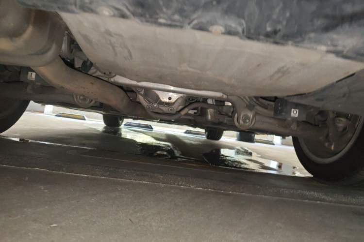 Used BMW 5 Series New Energy 2015 530Le Chassis Rear