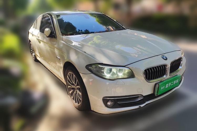 Used BMW 5 Series New Energy 2015 530Le Front Right 45 Deg