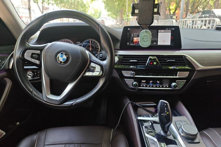 Used BMW 5 Series New Energy 2018 530Le Luxury Package Center Console