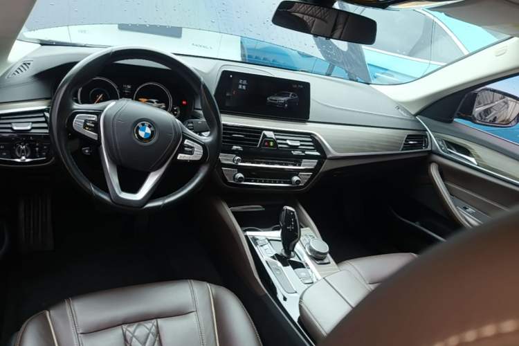 Used BMW 5 Series New Energy 2018 530Le Luxury Package Center Console