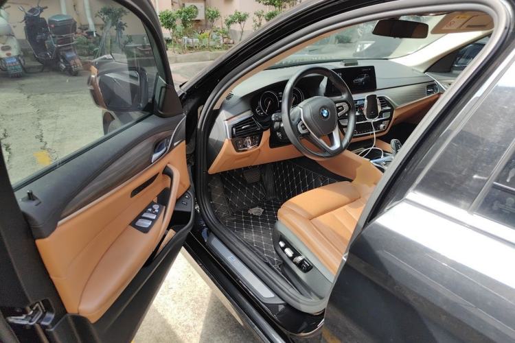 Used BMW 5 Series New Energy 2018 530Le Luxury Package Driver Seat