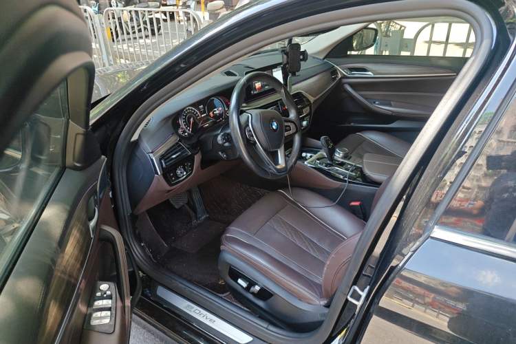 Used BMW 5 Series New Energy 2018 530Le Luxury Package Driver Seat