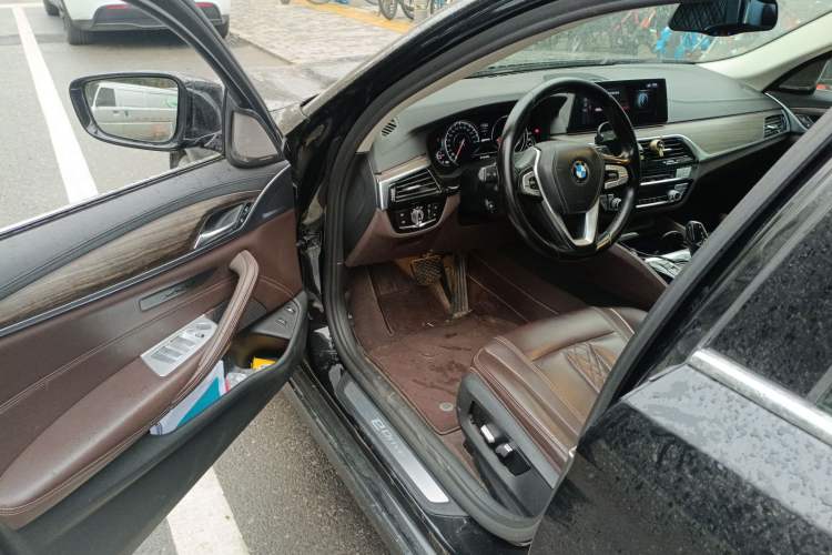 Used BMW 5 Series New Energy 2018 530Le Luxury Package Driver Seat