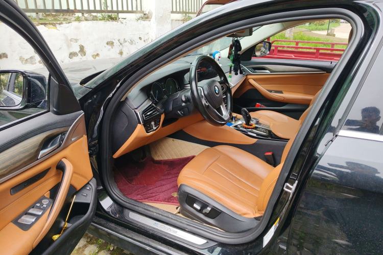 Used BMW 5 Series New Energy 2018 530Le Luxury Package Driver Seat